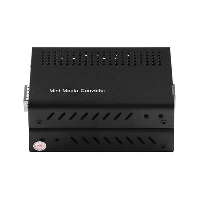 Mini 10G Media Converter Unmanaged SFP+ Fiber Optic Ke 10GBase-T Dapat Dipasang di Rak Bersertifikat CE